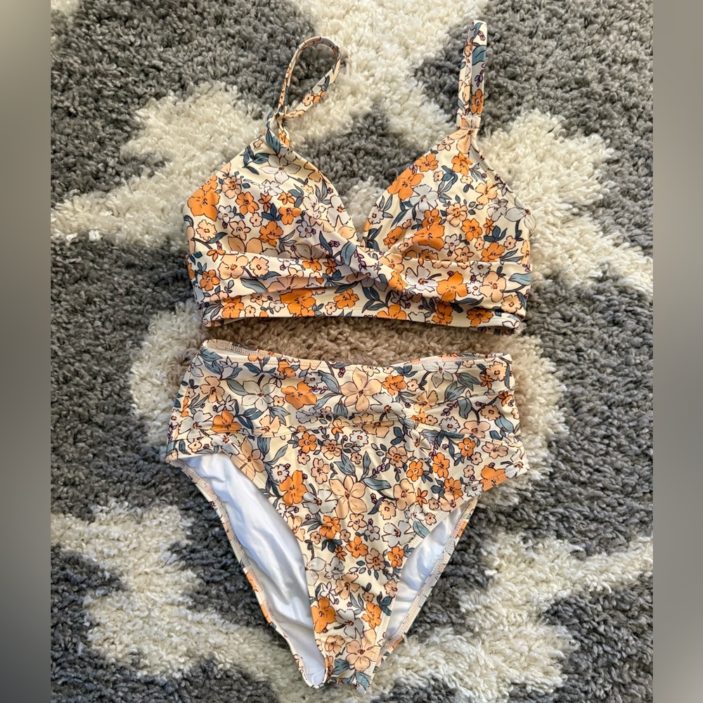 Cupshe Floral Bikini Set with Orange and Cream Accents